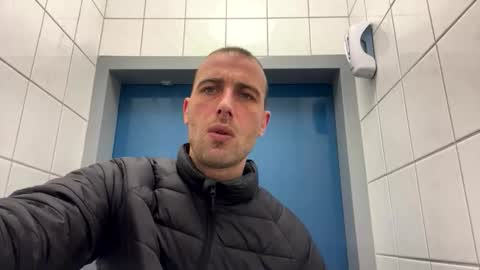 Snapshot of rotteei1 chatting on November 2025 10:04:01 AM rotteei1 online show from November 2025 10:04:01 AM