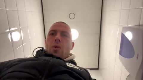 Snapshot of rotteei1 chatting on January 2026 09:45:02 AM rotteei1 online show from January 2026 09:45:02 AM