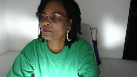 luxa online show from December 2025 03:50:01 PM