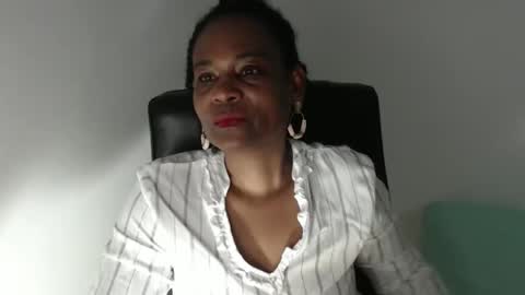 luxa online show from May 2026 12:56:02 PM