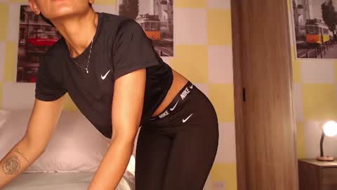 Rouss marie henao  online show from June 2026 02:05:02 AM