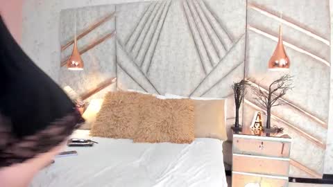 Snapshot of roussewalker chatting on October 2025 12:29:01 PM RousseWalker online show from October 2025 12:29:01 PM