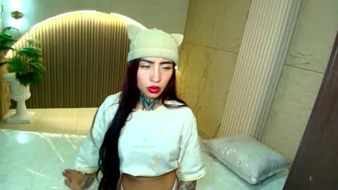 Roux  online show from March 2026 03:43:02 AM