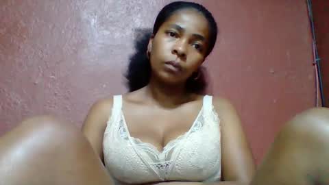 rovaelyah online show from October 2025 02:45:02 AM