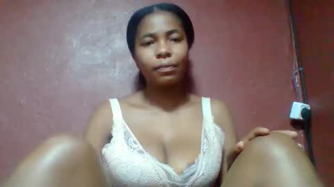 Snapshot of rovaelyah chatting on February 2026 02:40:02 AM rovaelyah online show from February 2026 02:40:02 AM