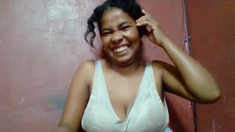 Snapshot of rovaelyah chatting on March 2026 05:44:01 AM rovaelyah online show from March 2026 05:44:01 AM