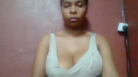 Snapshot of rovaelyah chatting on March 2026 04:15:02 AM rovaelyah online show from March 2026 04:15:02 AM