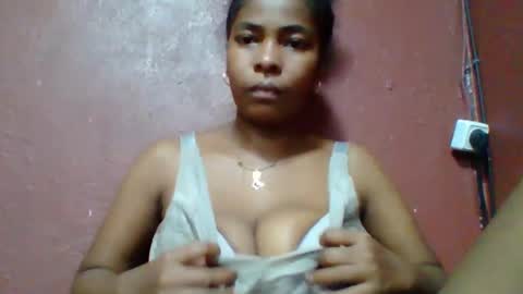 Snapshot of rovaelyah chatting on March 2026 08:23:01 PM rovaelyah online show from March 2026 08:23:01 PM