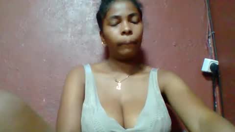 Snapshot of rovaelyah chatting on March 2026 08:29:02 AM rovaelyah online show from March 2026 08:29:02 AM