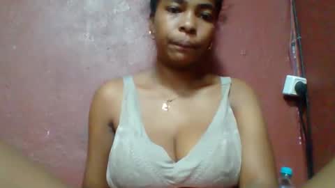 Snapshot of rovaelyah chatting on March 2026 04:28:02 AM rovaelyah online show from March 2026 04:28:02 AM