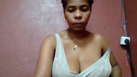 Snapshot of rovaelyah chatting on March 2026 03:06:02 AM rovaelyah online show from March 2026 03:06:02 AM