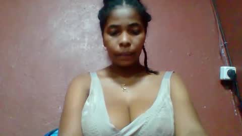 Snapshot of rovaelyah chatting on March 2026 03:17:01 AM rovaelyah online show from March 2026 03:17:01 AM