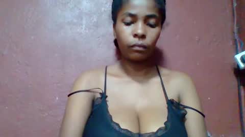 Snapshot of rovaelyah chatting on April 2026 02:44:01 PM rovaelyah online show from April 2026 02:44:01 PM