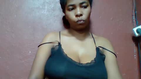 Snapshot of rovaelyah chatting on April 2026 02:50:01 AM rovaelyah online show from April 2026 02:50:01 AM