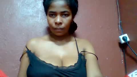 Snapshot of rovaelyah chatting on April 2026 04:48:02 AM rovaelyah online show from April 2026 04:48:02 AM