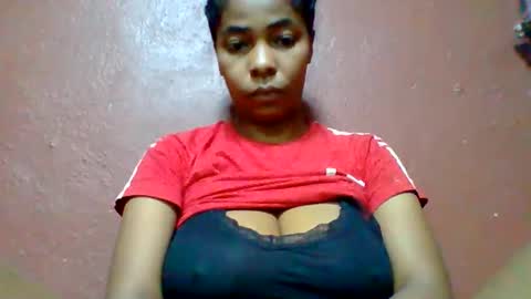 Snapshot of rovaelyah chatting on May 2026 02:40:02 AM rovaelyah online show from May 2026 02:40:02 AM