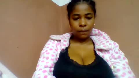 rovaelyah online show from July 2026 02:46:02 AM