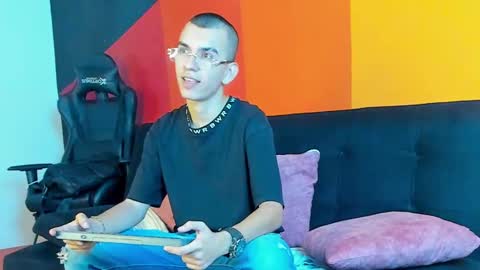 Rowan online show from September 2025 02:09:02 PM