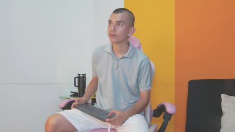Rowan online show from May 2026 08:06:01 PM