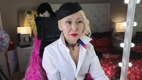 Roxalana online show from April 2026 08:19:02 AM