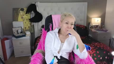 Roxalana online show from May 2026 08:22:01 AM