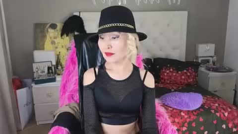 Roxalana online show from June 2026 09:40:02 AM