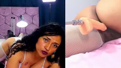 Snapshot of roxana_17_ chatting on September 2025 12:39:01 PM roxana_17_ online show from September 2025 12:39:01 PM