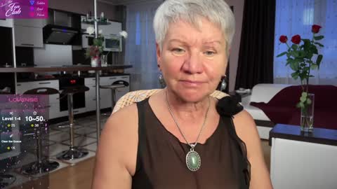Snapshot of roxana_brooks chatting on February 2025 02:24:01 PM Roxana online show from February 2025 02:24:01 PM