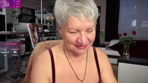 Snapshot of roxana_brooks chatting on February 2025 03:26:01 PM Roxana online show from February 2025 03:26:01 PM