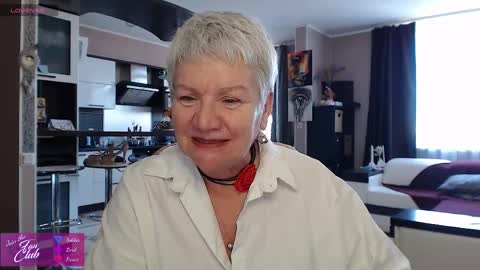 Roxana online show from April 2026 02:25:02 PM