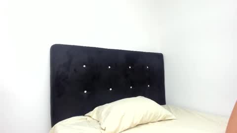 roxanaborns online show from February 2026 04:05:02 AM