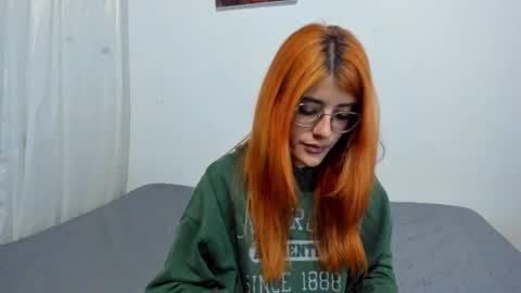 Snapshot of roxanajames__ chatting on September 2025 06:34:01 AM roxy online show from September 2025 06:34:01 AM