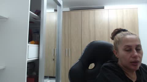 Roxana online show from January 2025 02:27:02 AM