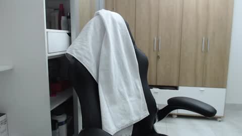 Roxana online show from January 2025 11:42:01 PM