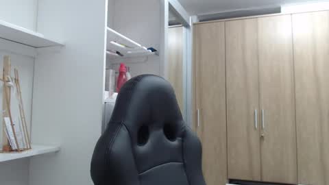 Roxana online show from January 2025 12:55:01 AM