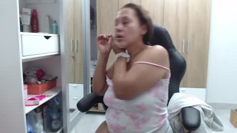 Roxana online show from February 2025 04:04:01 AM
