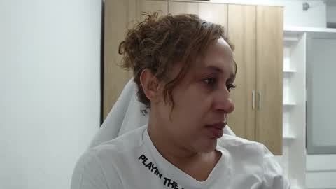 Roxana online show from November 2025 10:54:02 PM