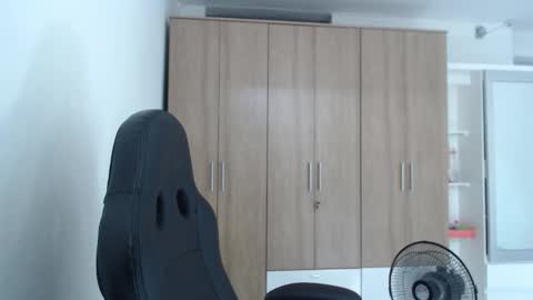 Roxana online show from March 2026 06:55:01 PM