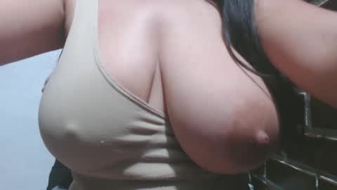 Snapshot of roxanbahottt chatting on February 2025 10:58:01 AM roxxy online show from February 2025 10:58:01 AM