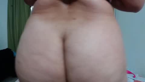 Snapshot of roxane_salas chatting on December 2024 05:06:02 PM Roxane online show from December 2024 05:06:02 PM