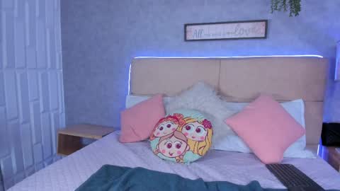 roxanebrown online show from May 2026 07:55:02 PM