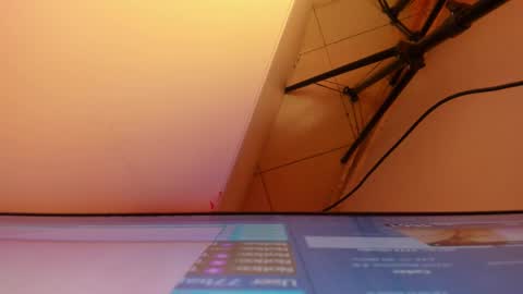 Roxane online show from February 2026 09:03:02 AM