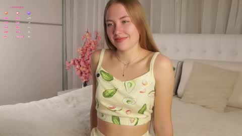 Anna Lokiss online show from October 2025 11:57:02 AM