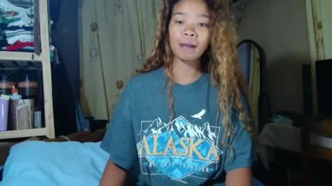 roxanne_98 online show from April 2026 02:24:02 AM