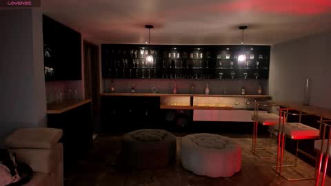 Snapshot of roxannehill_ chatting on October 2025 11:00:01 AM Roxanne Hill online show from October 2025 11:00:01 AM