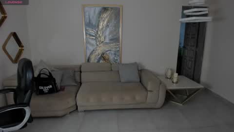 Snapshot of roxannehill_ chatting on November 2025 11:54:02 AM Roxanne Hill online show from November 2025 11:54:02 AM