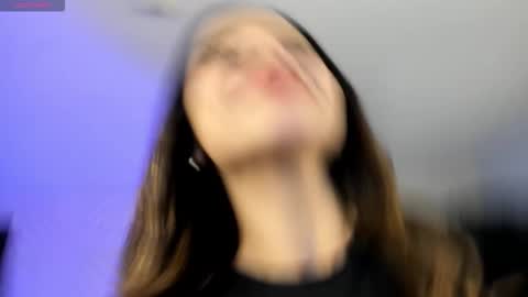 Snapshot of roxannehill_ chatting on November 2025 05:57:01 PM Roxanne Hill online show from November 2025 05:57:01 PM