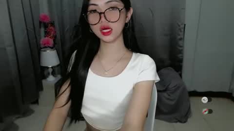 Snapshot of roxie_fuckdoll chatting on December 2024 12:02:01 AM Roxie online show from December 2024 12:02:01 AM