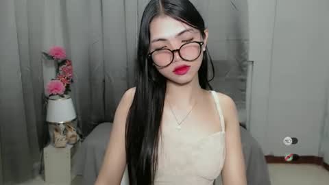 Snapshot of roxie_fuckdoll chatting on January 2025 11:09:01 PM Roxie online show from January 2025 11:09:01 PM