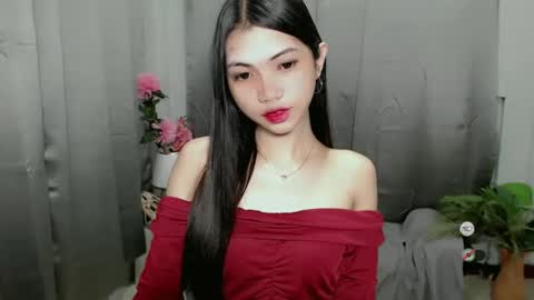 Snapshot of roxie_fuckdoll chatting on February 2025 09:45:02 PM Roxie online show from February 2025 09:45:02 PM